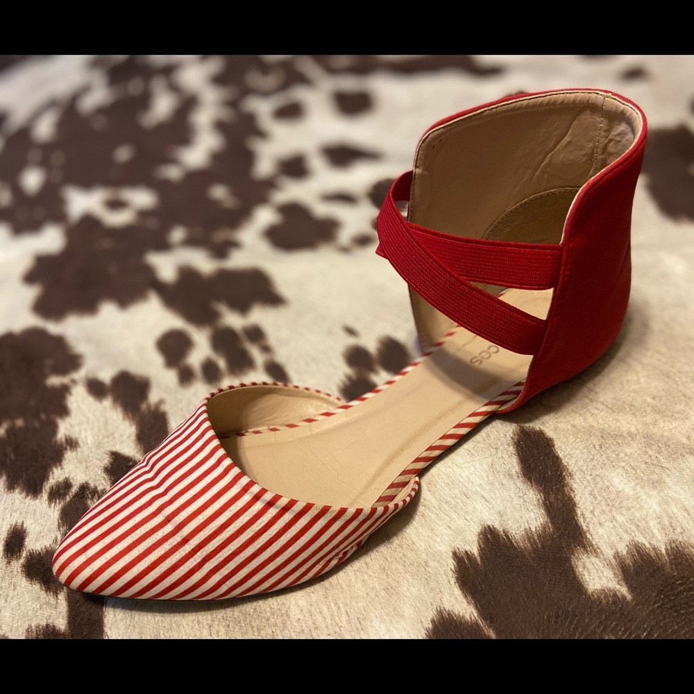Red striped elastic ankle flats